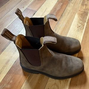 Blundstones #1306
Women's Dress Chelsea Boots - Rustic Brown
Size 6 US (3 AU/UK)